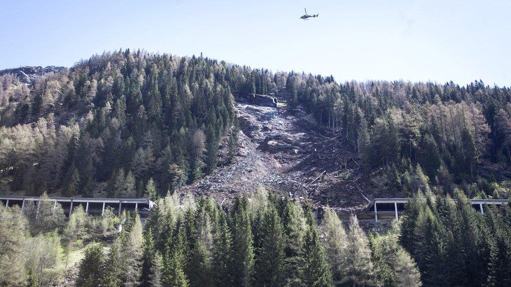 Massiver Felssturz auf Felbertauernstraße vor Matrei in Osttirol
