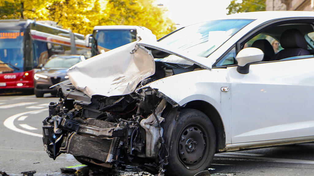 Pkw-Crash Salzburg-Nonntal