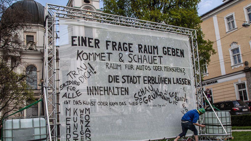 Kunstaktion am Makartsteg
