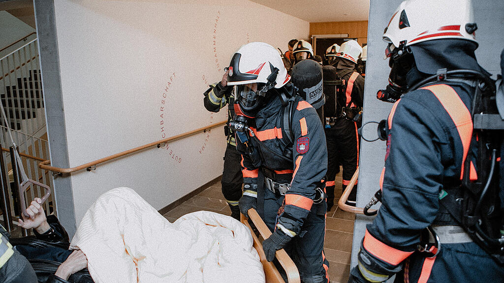 Feuerwehrübung im neuen Seniorenwohnhaus Nonntal