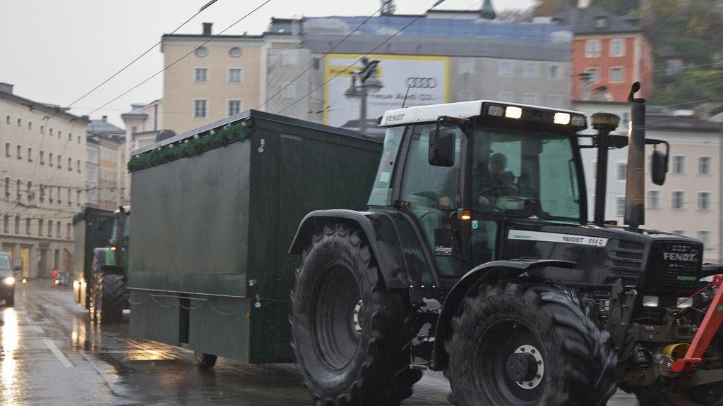 Salzburger Christkindlmarkt 2016: Aufbau gestartet, I