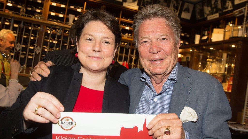 Festspielumtrunk beim Döllerer