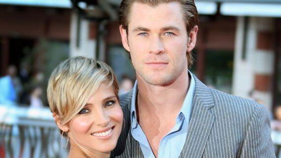 Der Schauspieler Chris Hemsworth und seine Ehefrau sind in freudiger Erwartung.
