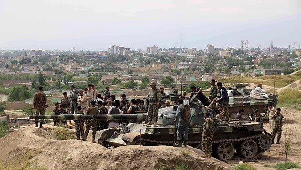 Die Sicherheitskräfte gehen in 18 Provinzen gegen die Taliban vor