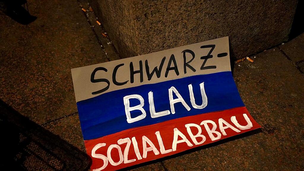 Demo gegen Blau-Schwarz, Salzburg