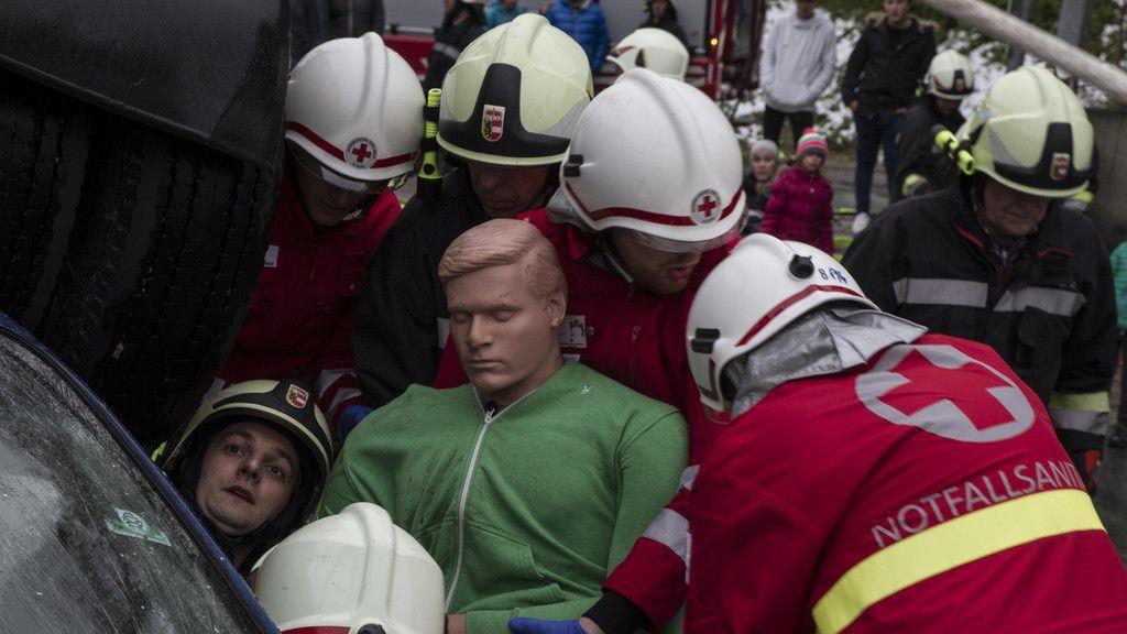 Schauübung der Rettungskräfte in St. Johann