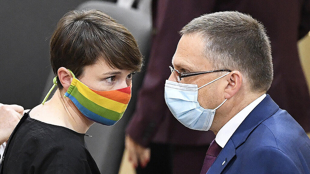 Grünen-Klubchefin Maurer weist ÖVP-Klubobmann Wöginger zurecht