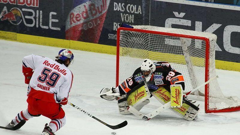 Salzburg verliert daheim gegen Graz und kommt aus dem letzten Tabellen-Drittel nicht mehr heraus.