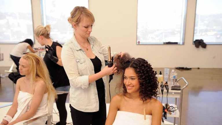 Germanys Next Topmodel: Folge 3 mit Umstyling   Zombie Boy