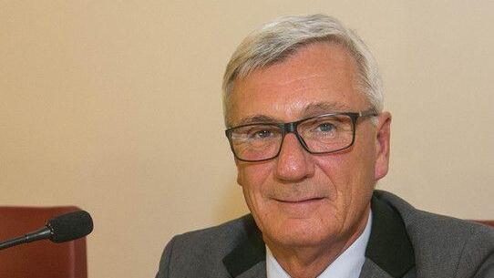 Bürgermeister Heinz Schaden tritt zurück, II