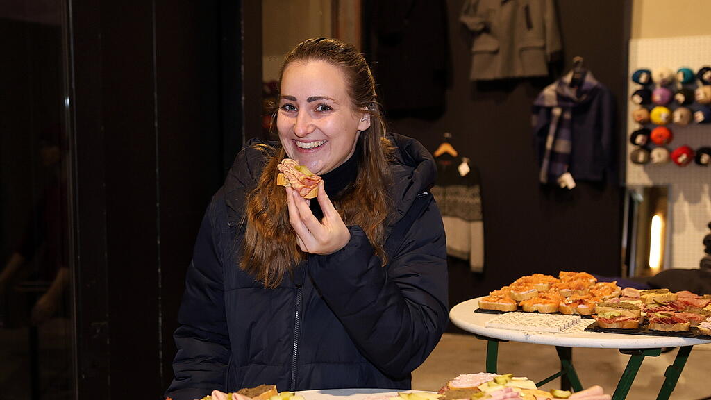 Adventmarkt in Hallein ist Er\u00f6ffnet