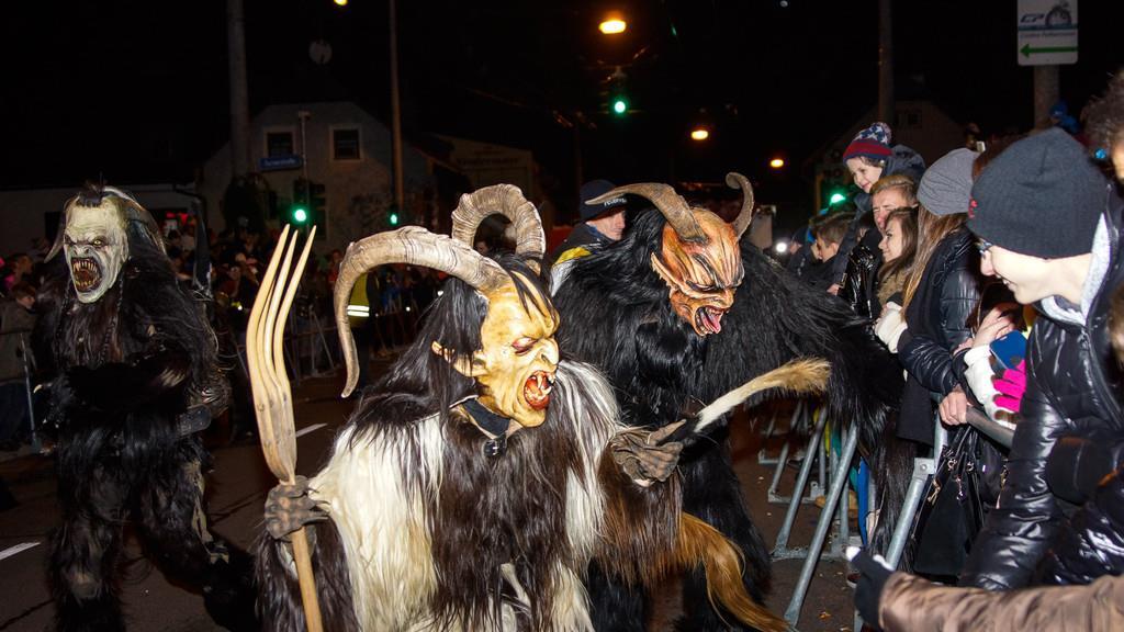 Gnigler Perchtenlauf