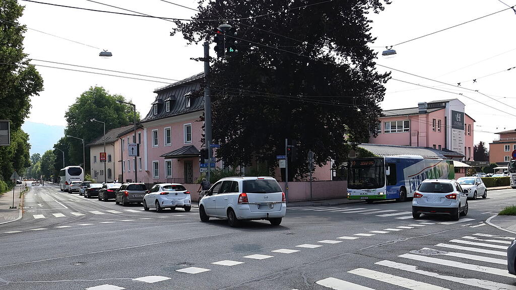 Asphaltierungsarbeiten Hofhaymer Allee und Nonntaler Hauptstraße