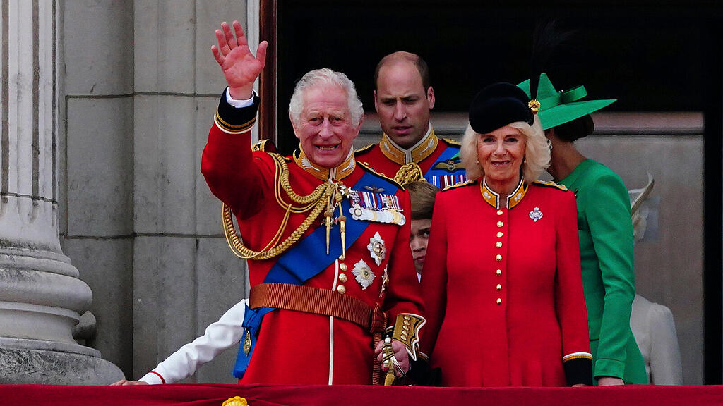 "Trooping the Colour"-Parade für Charles