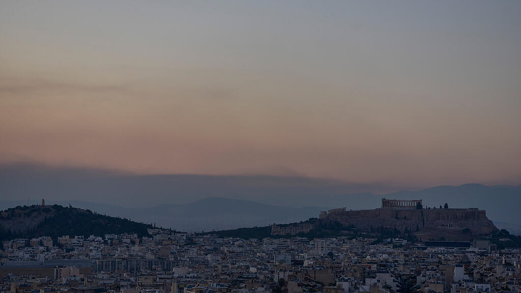 Feuer auf griechischer Insel