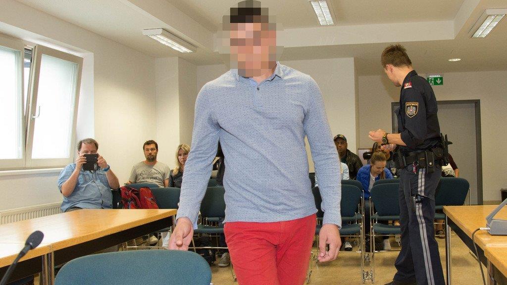 13-jährige "Ehefrau" geschwängert: Prozess in Salzburg