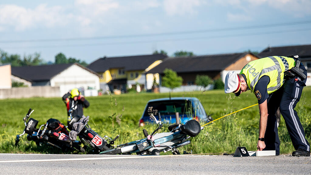 OBERÖSTERREICH VERKEHRSUNFALL IN BAUMGARTENBERG =.jpg