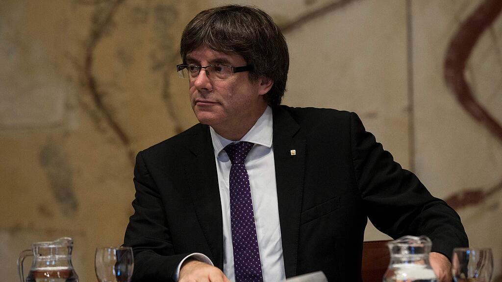 Puigdemont erneuert sein Dialogangebot, drohte aber im Falle härterer Maßnahmen aber mit der Unabhängigkeit.