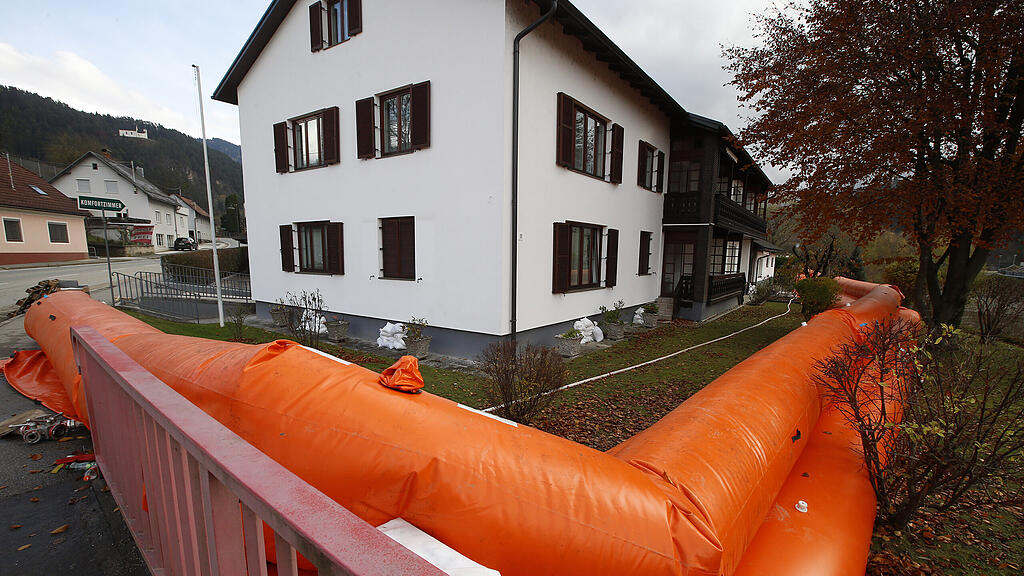 K\u00c4RNTEN: HOCHWASSERSITUATION IN LAVAM\u00dcND