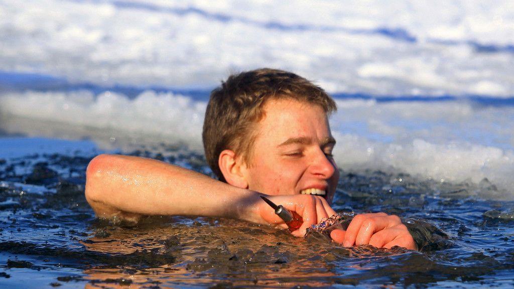 Eisbaden und Eissegeln
