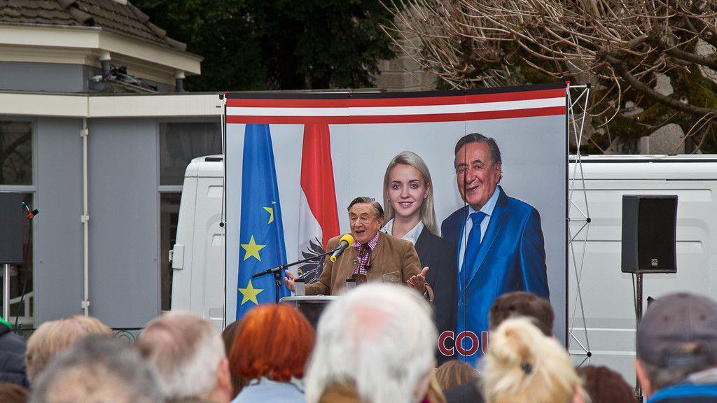 Richard Lugner auf Wahlkampftour in Salzburg II