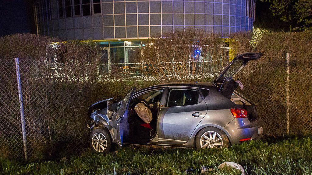Fünf Verletzte bei Unfall auf der B20