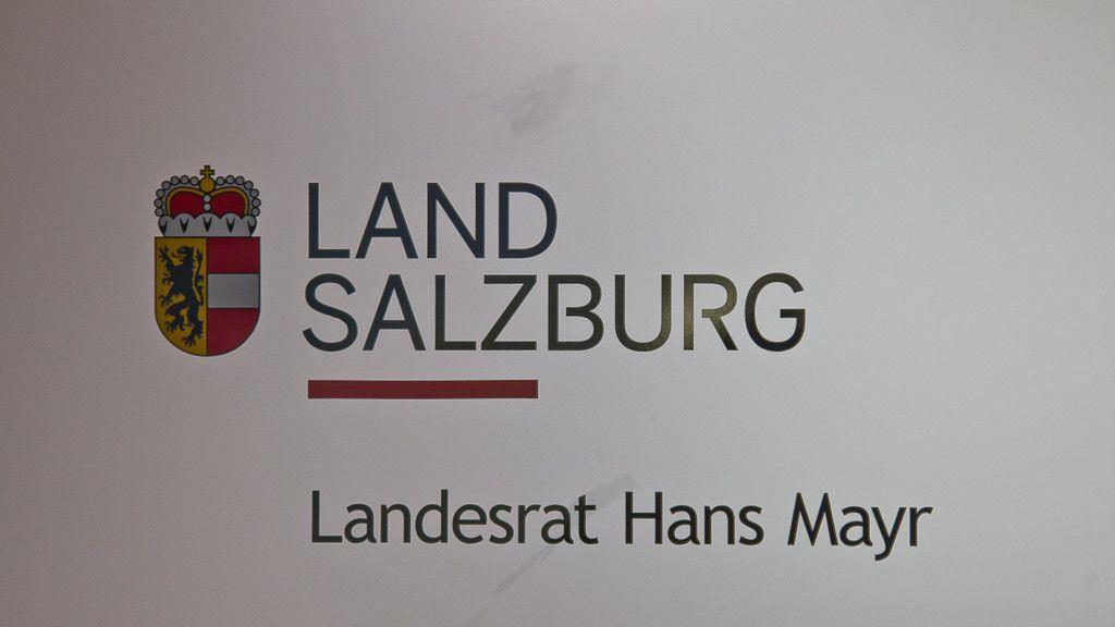 Bahnhof Steindorf: Unterschriften übergeben