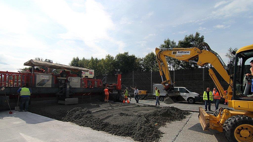 A1: Asphaltierungsarbeiten gestartet