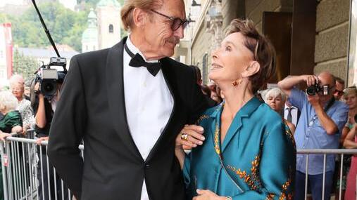 Festspiele: Prominenz bei "Pique Dame"