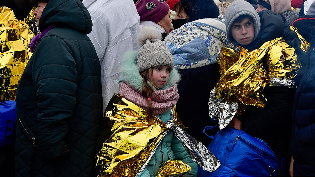 Ukraine-Krieg, Tag 12: Flüchtlinge kommen in Polen an