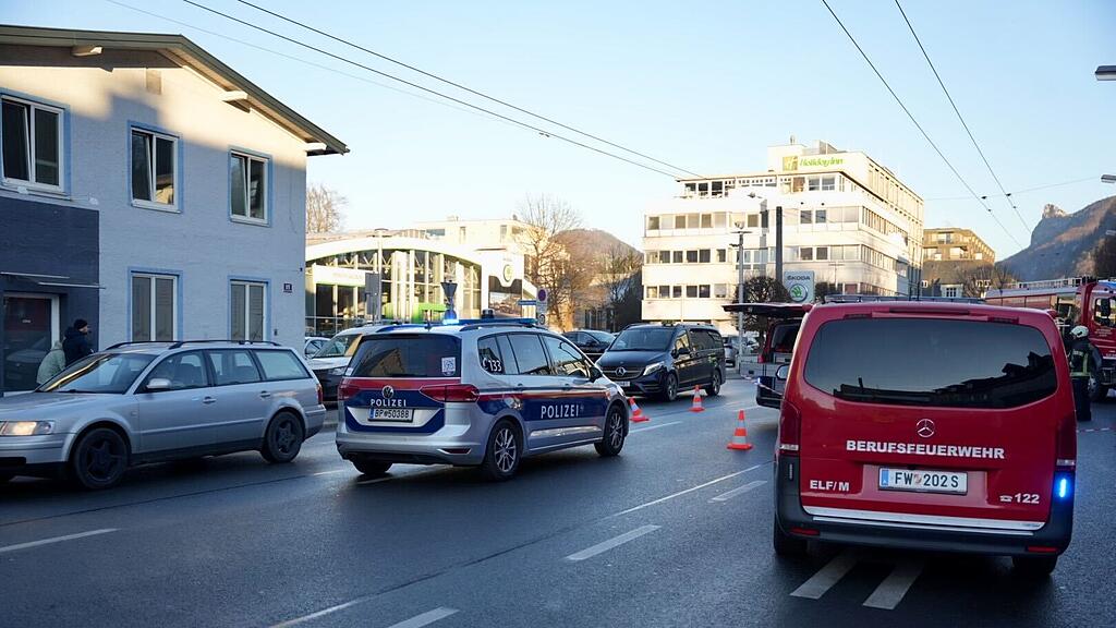 feuerwehrauto gegen pkw