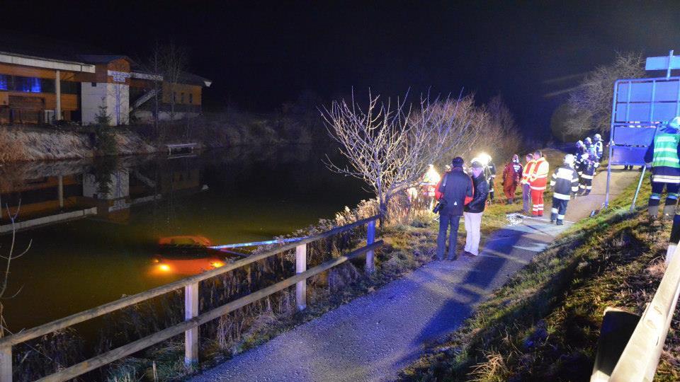 Ferrari aus Kärntner Teich geborgen