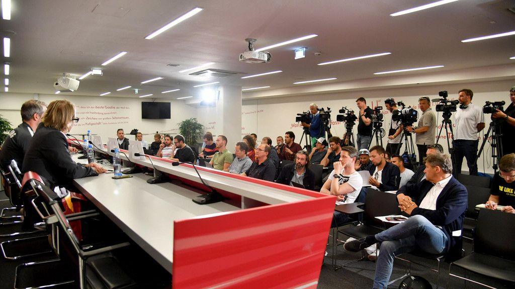 Pressekonferenz vor EL-Halbfinale