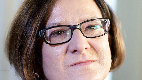 Mikl-Leitner will Gesetz auf neue Beine stellen