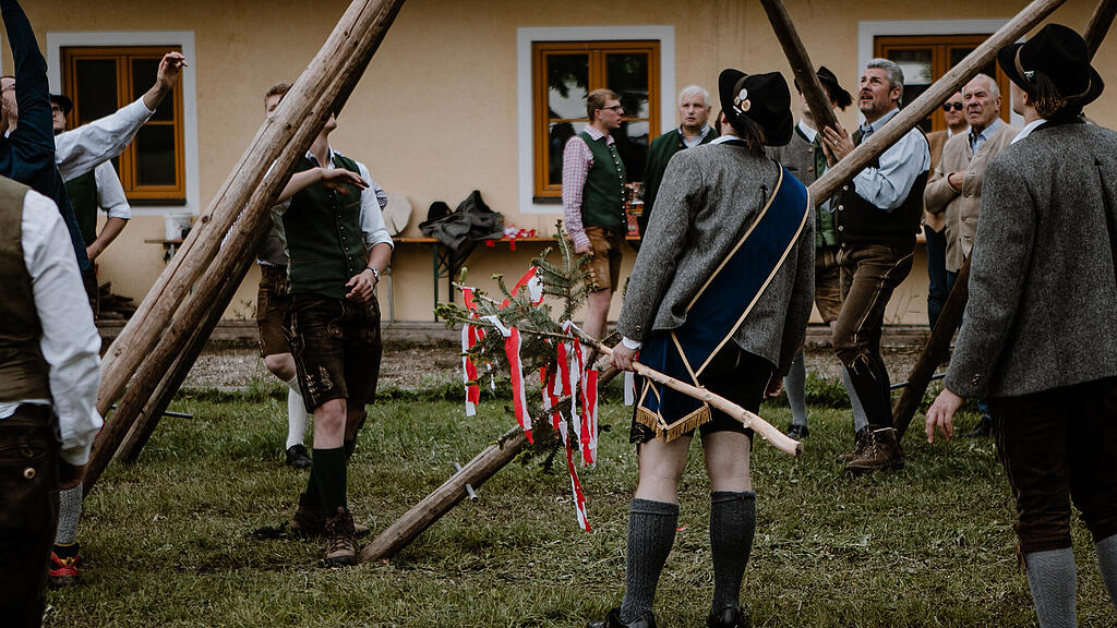 Eglseer Maibaumsetzen