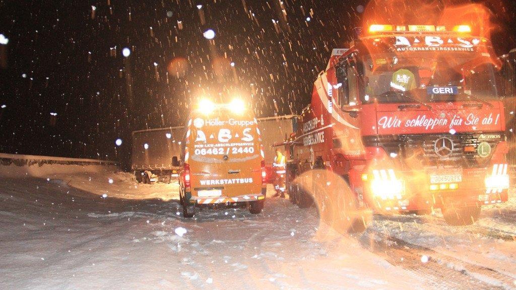 Sattelschlepper-Unfall auf A10