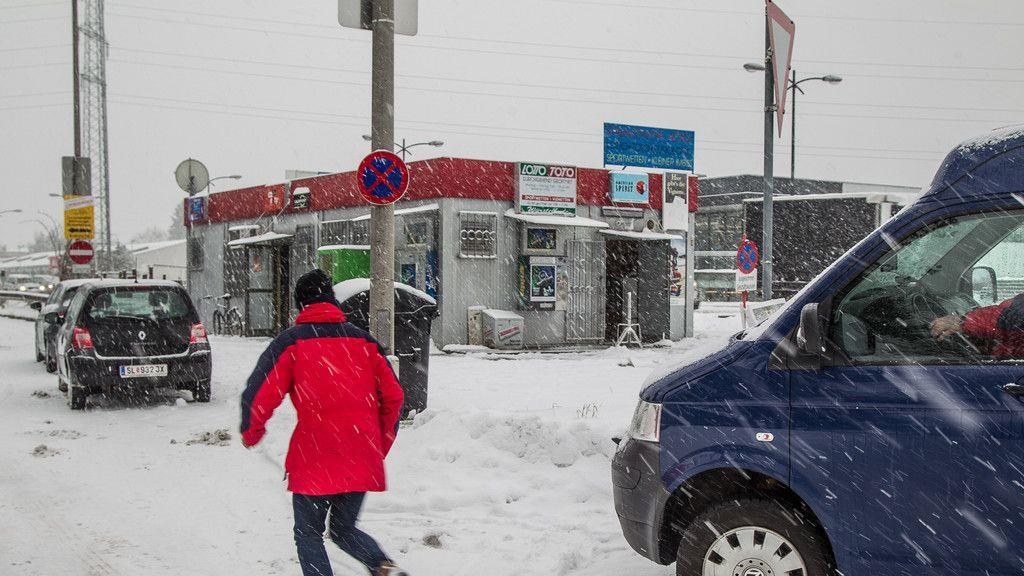Trafik in Münchner Bundesstraße überfallen