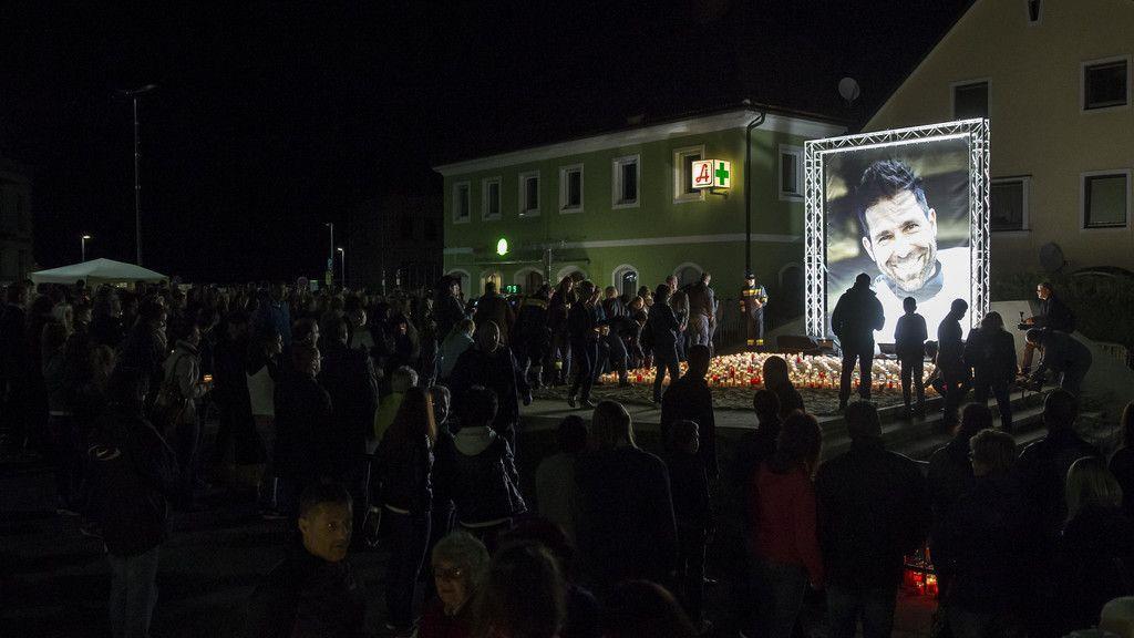 Lichtermeer für Hannes Arch