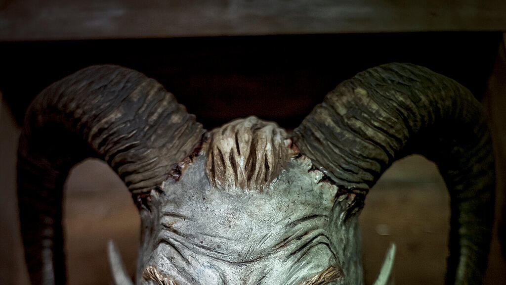 Maskenausstellung Hallein