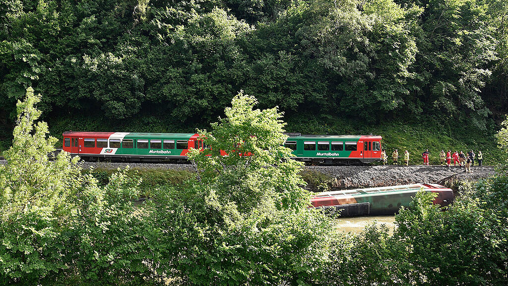 Murtalbahn entgleist in Ramingstein