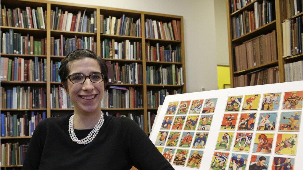 Super Bowl : Metropolitan Museum zeigt erstmals Football-Kärtchen