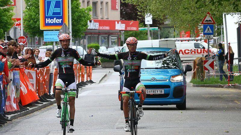 Manuele Fedele fuhr zusammen mit seinem Teamkollegen Alessandro Donati über die Ziellinie.