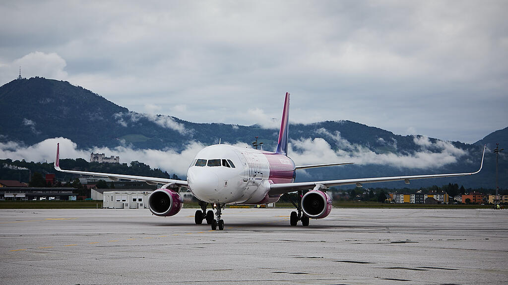 SB, Flughafen, Flugzeug.jpg