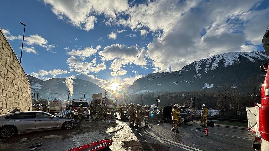 Schwerer VU auf B311 in Schwarzach