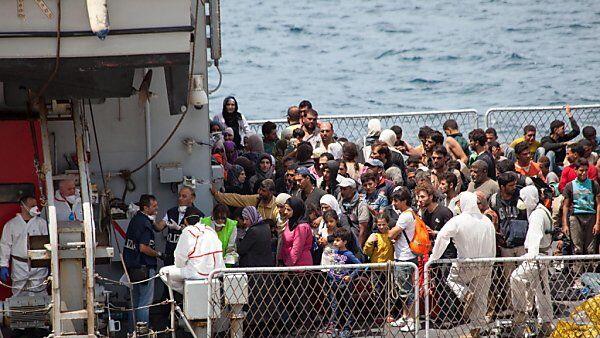 Schlepper profitieren enorm von den Flüchtlingen