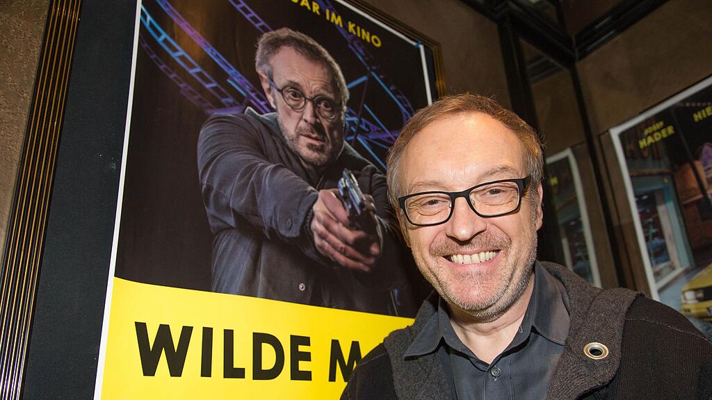 Josef Hader stellt sein Regiedebüt in Salzburg vor.