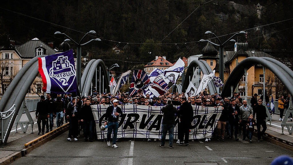 Fanmarsch Austria Salzburg
