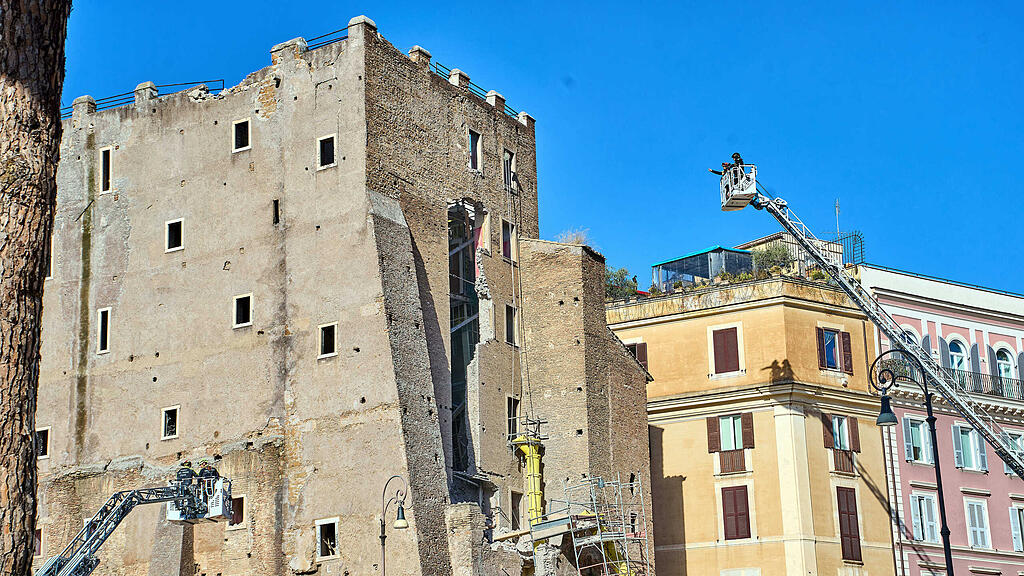 Arbeiter stirbt bei Einsturz von Mittelalter-Turm in Rom
