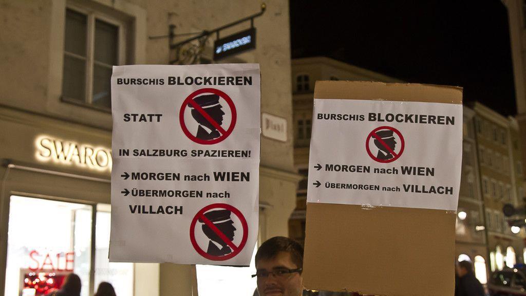 Kundgebung der ÖH Salzburg gegen Wiener Akademikerball