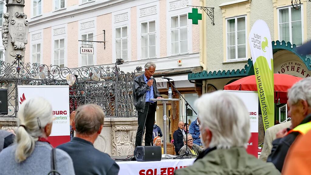 Salzburg fairantworten: Demo gegen Flächenverbrauch